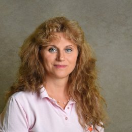 Николина Пенева - помощник възпитател